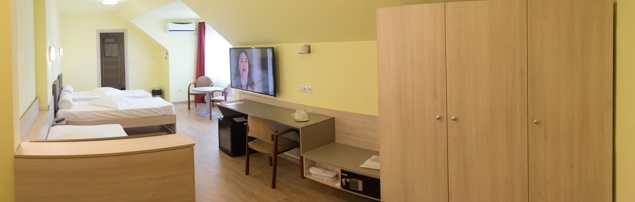 Hôtel Vila Rosa 2 à Cluj-Napoca Extérieur photo