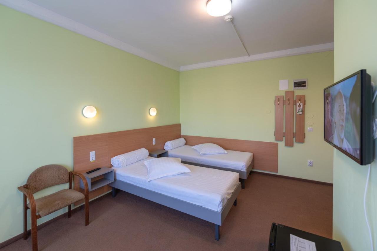 Hôtel Vila Rosa 2 à Cluj-Napoca Extérieur photo