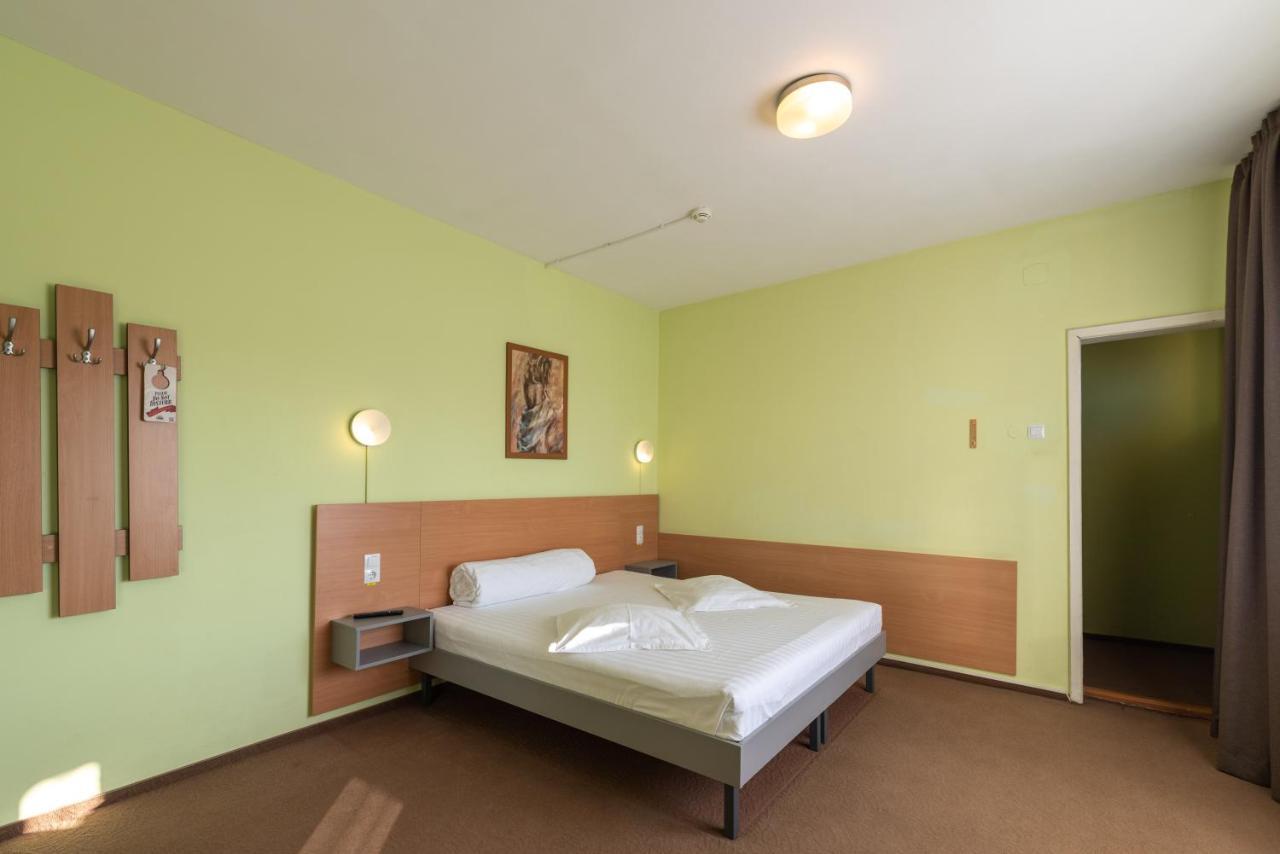 Hôtel Vila Rosa 2 à Cluj-Napoca Extérieur photo